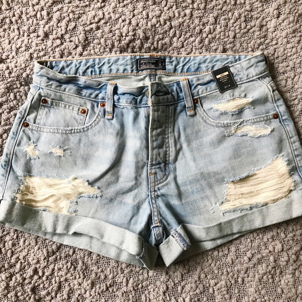 A&F Low-rise Boyfriend Short